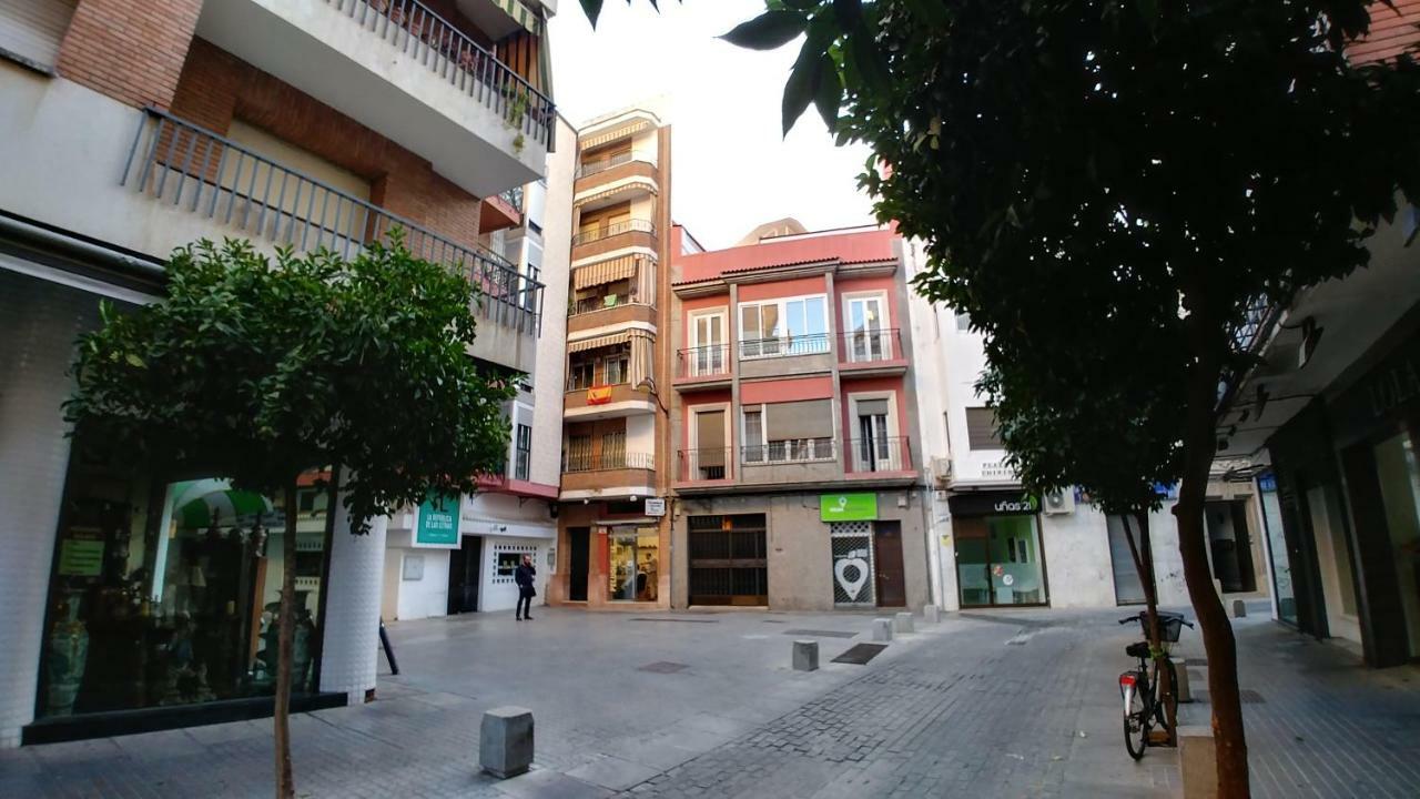 Апартаменты Alojamiento Plaza Chirinos Кордова Экстерьер фото
